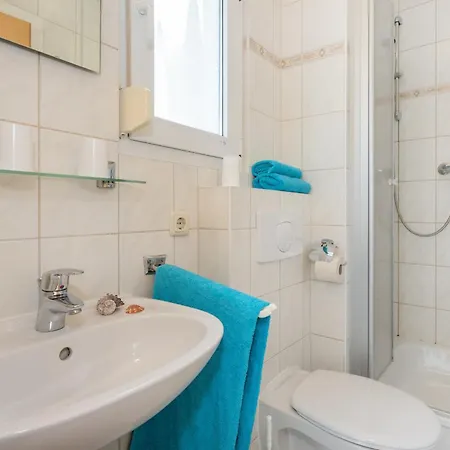 Holiday home Raeuberkuhle Ii Ferienbungalow 10 *